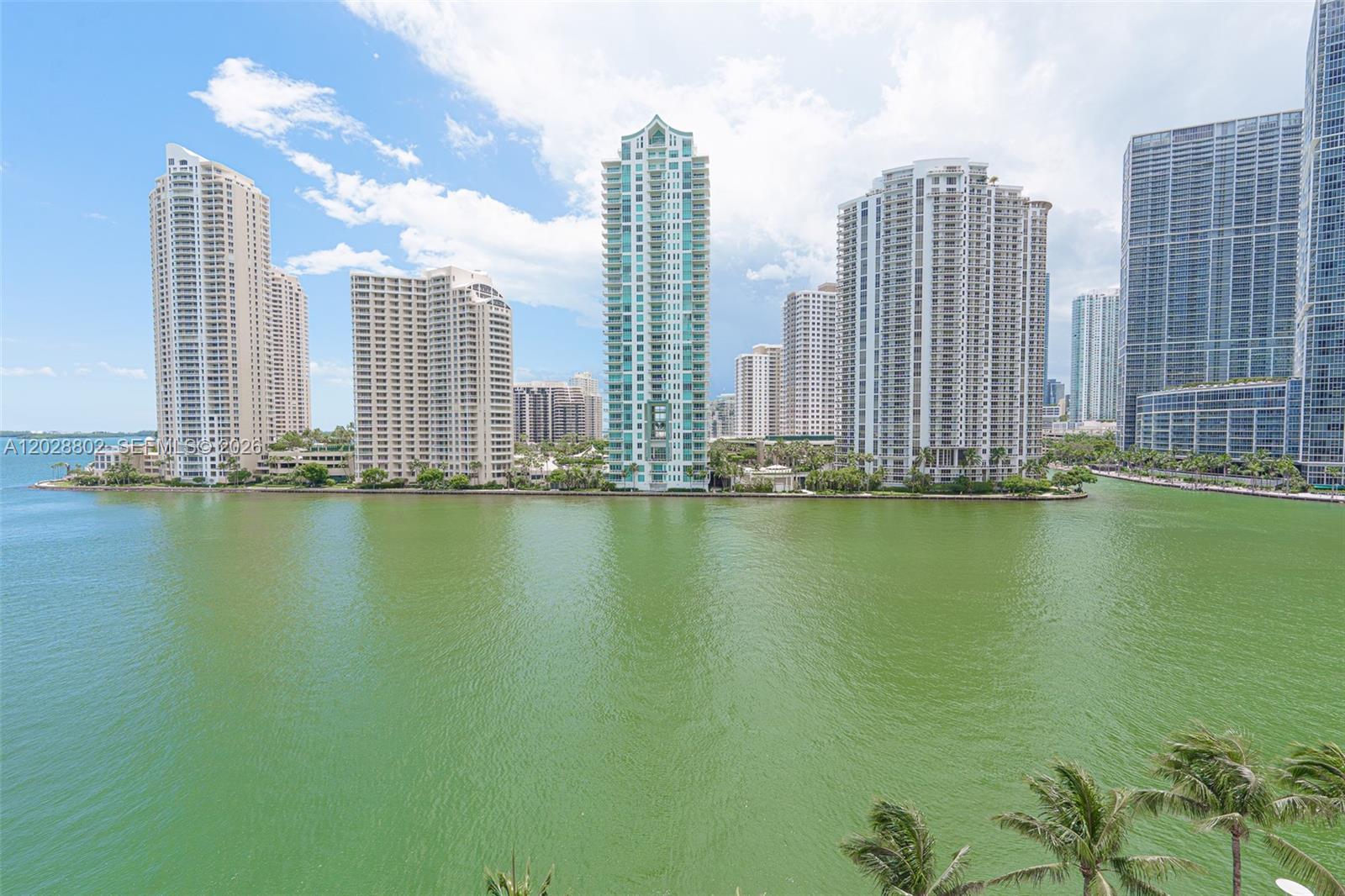 325 S Biscayne Blvd # 821, Miami FL 33131 photo 4