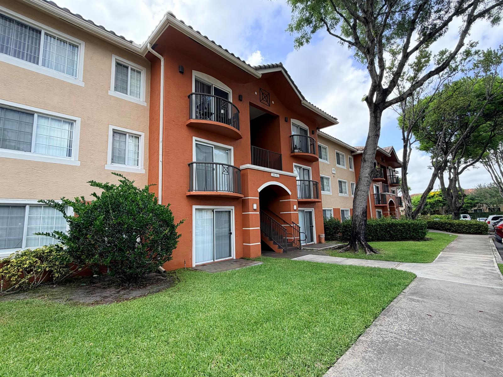 4195 Haverhill Road # 305, West Palm Beach FL 33417 photo 2