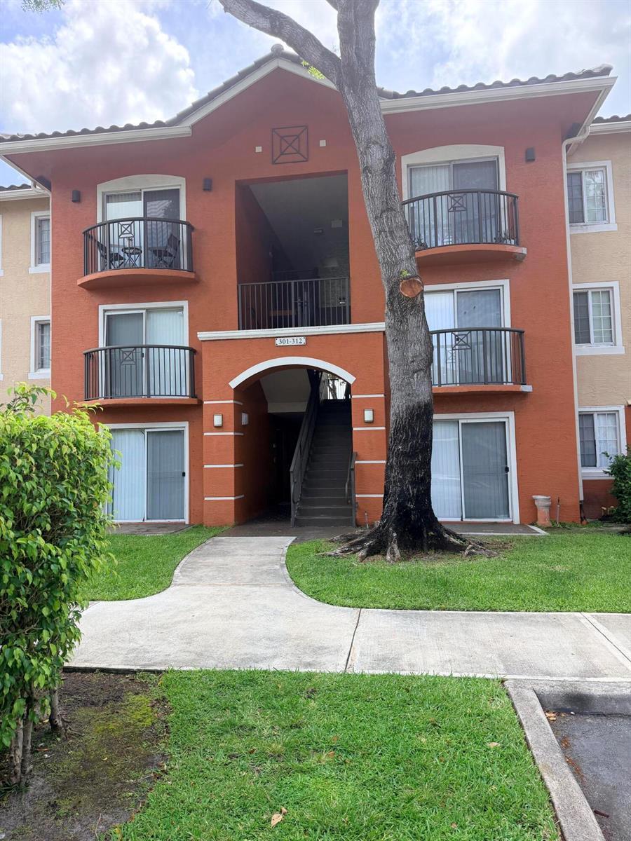 4195 Haverhill Road # 305, West Palm Beach FL 33417