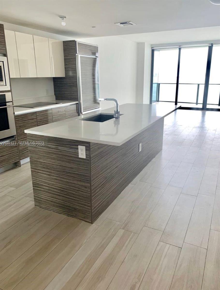 460 NE 28th St # 1406, Miami FL 33137 photo 4