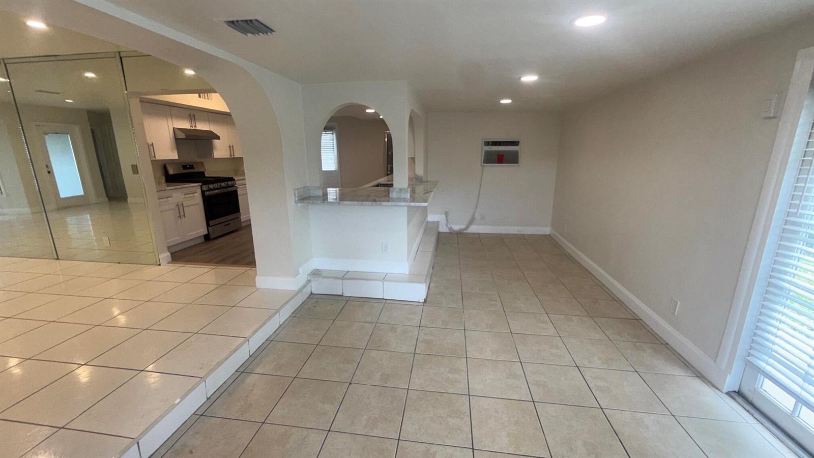 220 NW 20th Street, Pompano Beach FL 33060 photo 2