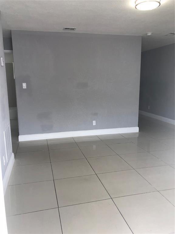 839 NW 14th Way # 1, Fort Lauderdale FL 33311 photo 4