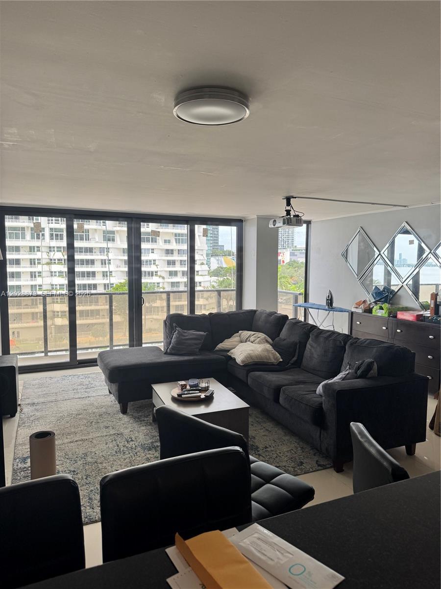 600 NE 36th St # 603, Miami FL 33137 photo 4