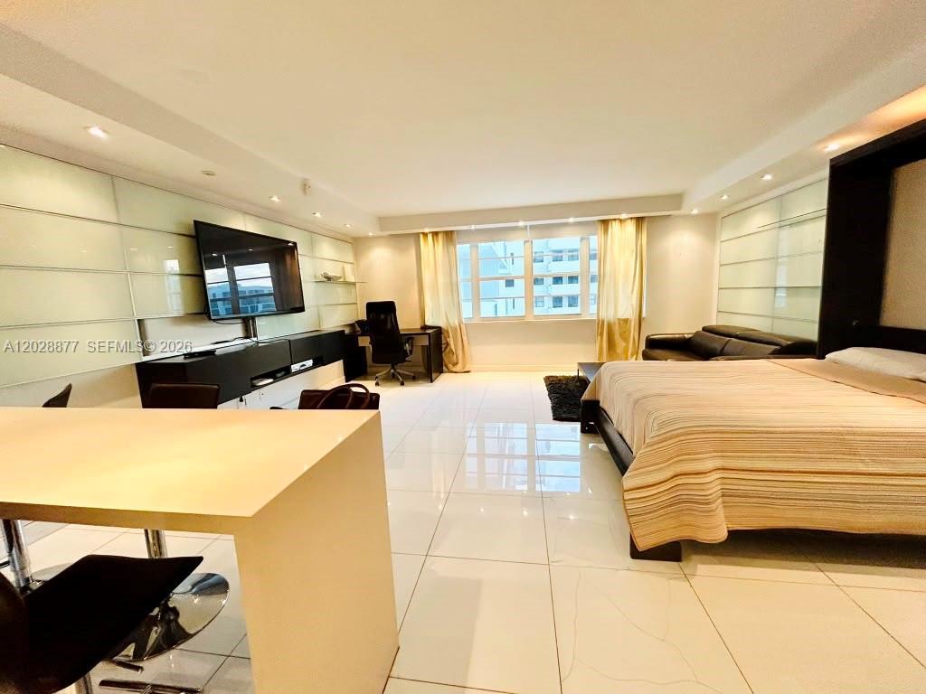 100 Lincoln Rd # 701, Miami Beach FL 33139 photo 2