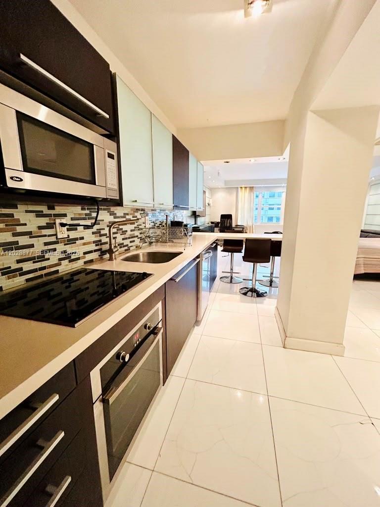 100 Lincoln Rd # 701, Miami Beach FL 33139 photo 4