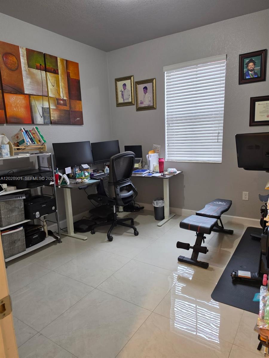 Hialeah, FL 33018 photo 3