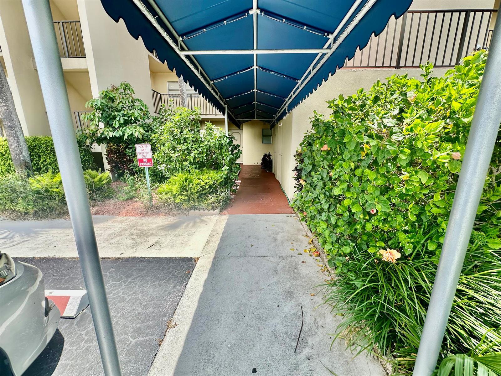 3661 Via Poinciana # 615, FL 33467 photo 3