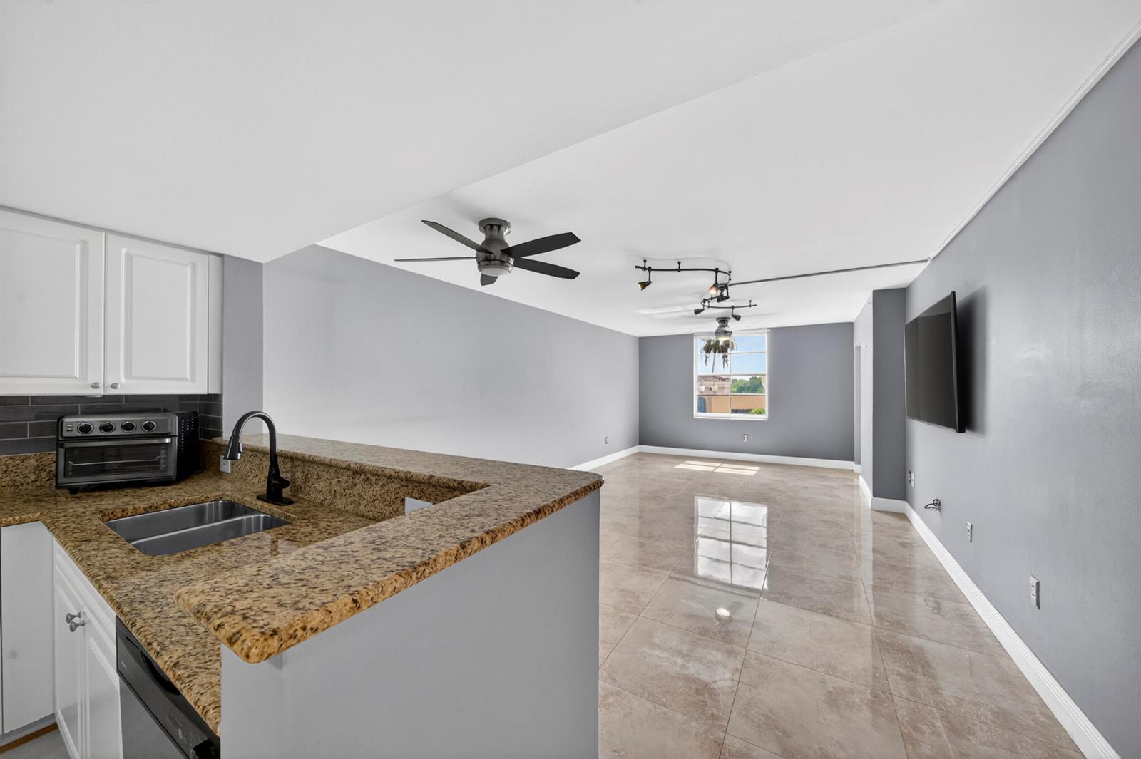 520 SE 5th Avenue # 3209, Fort Lauderdale FL 33301 photo 2