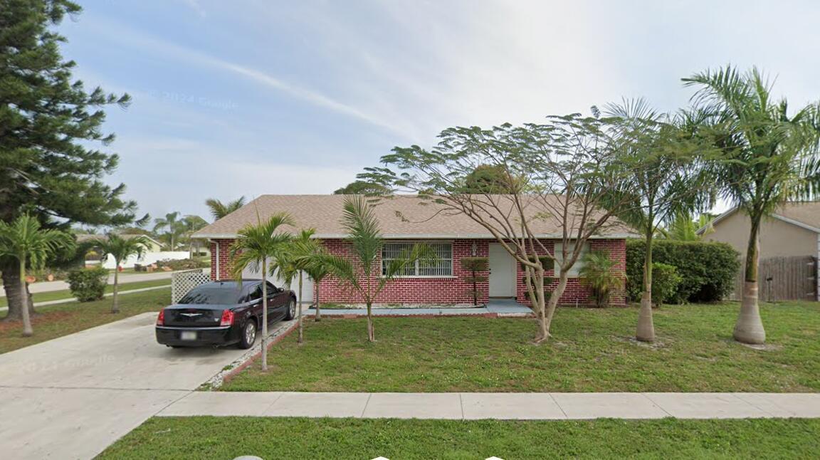 118 Bobwhite Road, Royal Palm Beach FL 33411