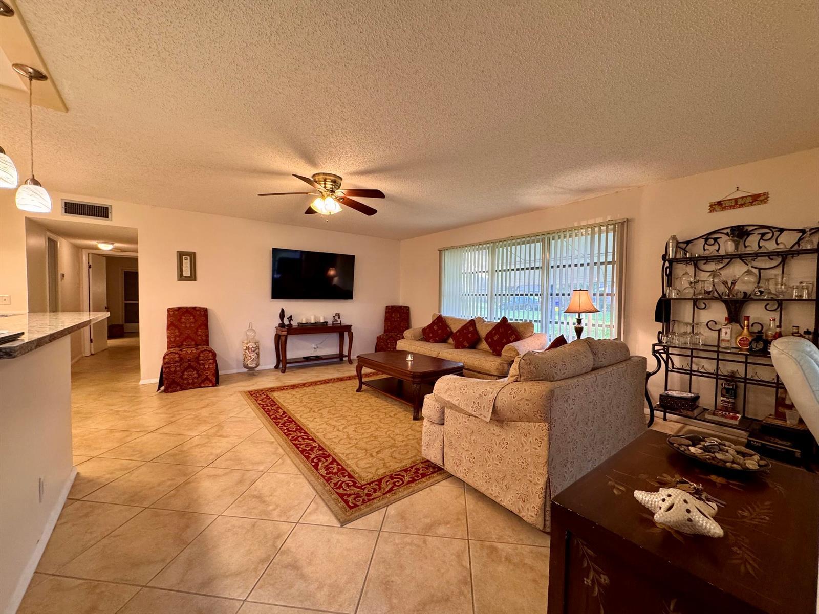 1252 Club Drive W # D, Delray Beach FL 33445 photo 4