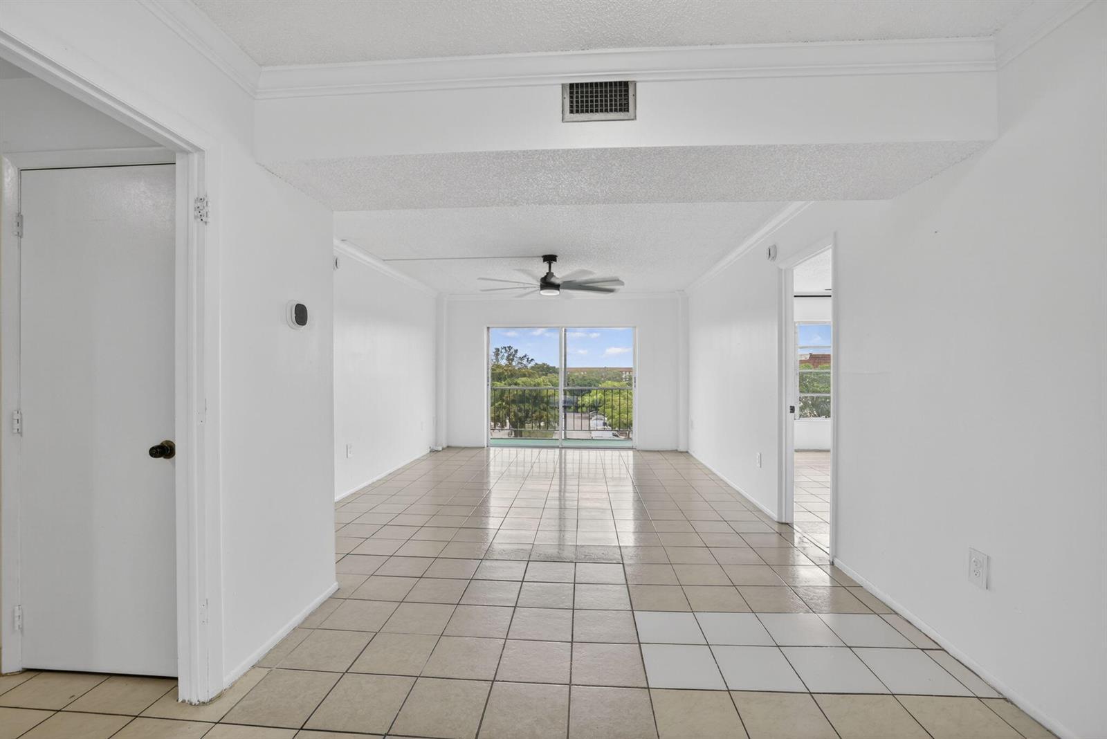 4174 Inverrary Drive # 513, Lauderhill FL 33319 photo 2