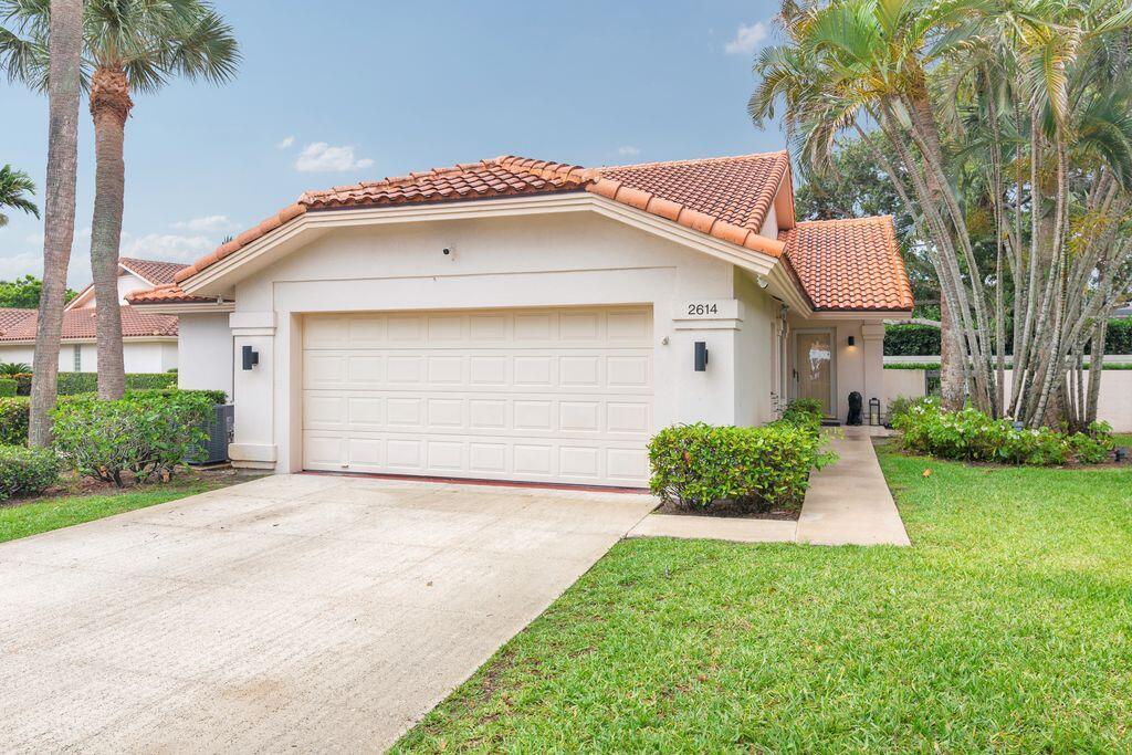 2614 Mohawk Circle, West Palm Beach FL 33409