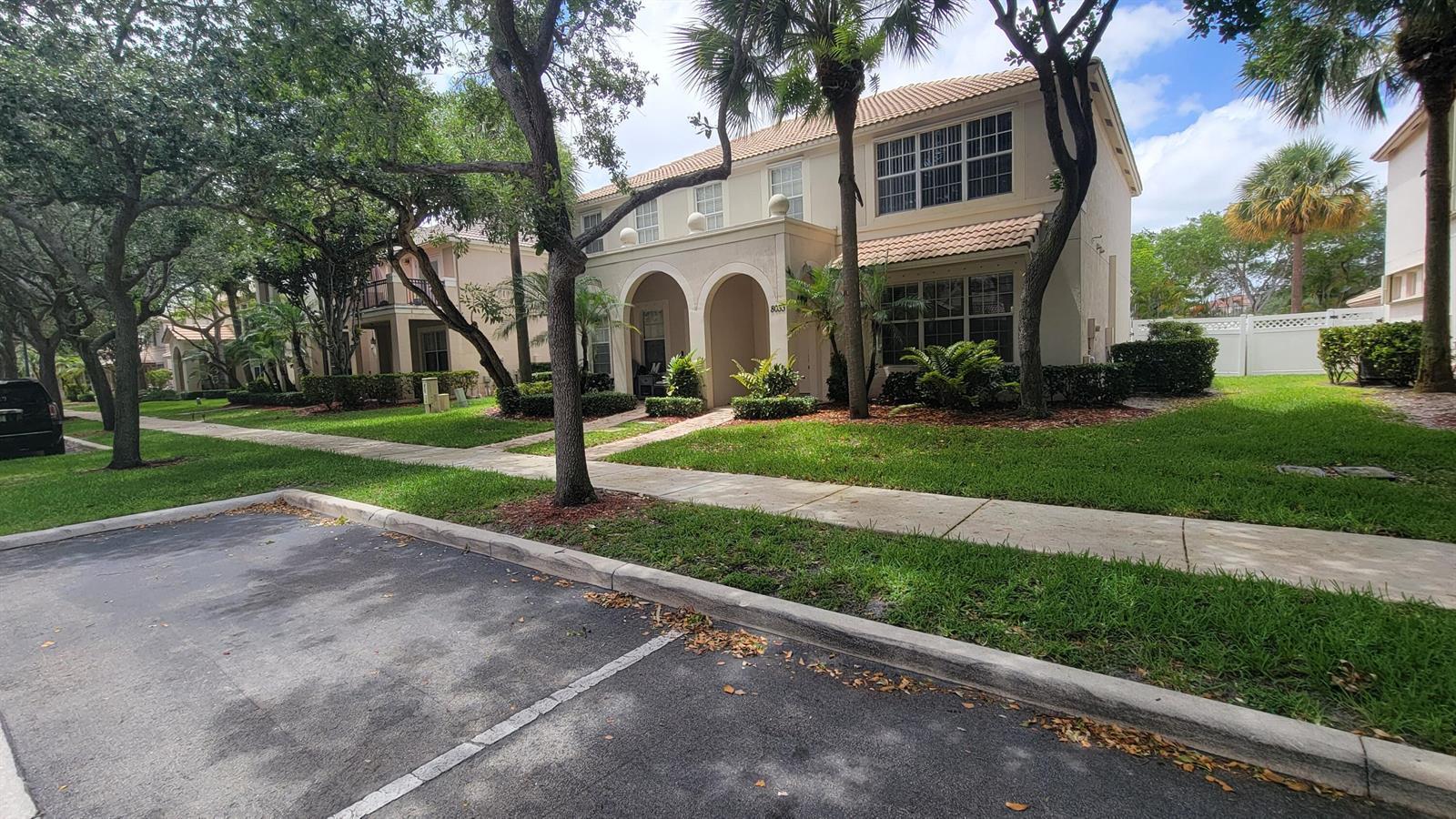 8033 Murano Circle, Palm Beach Gardens FL 33418