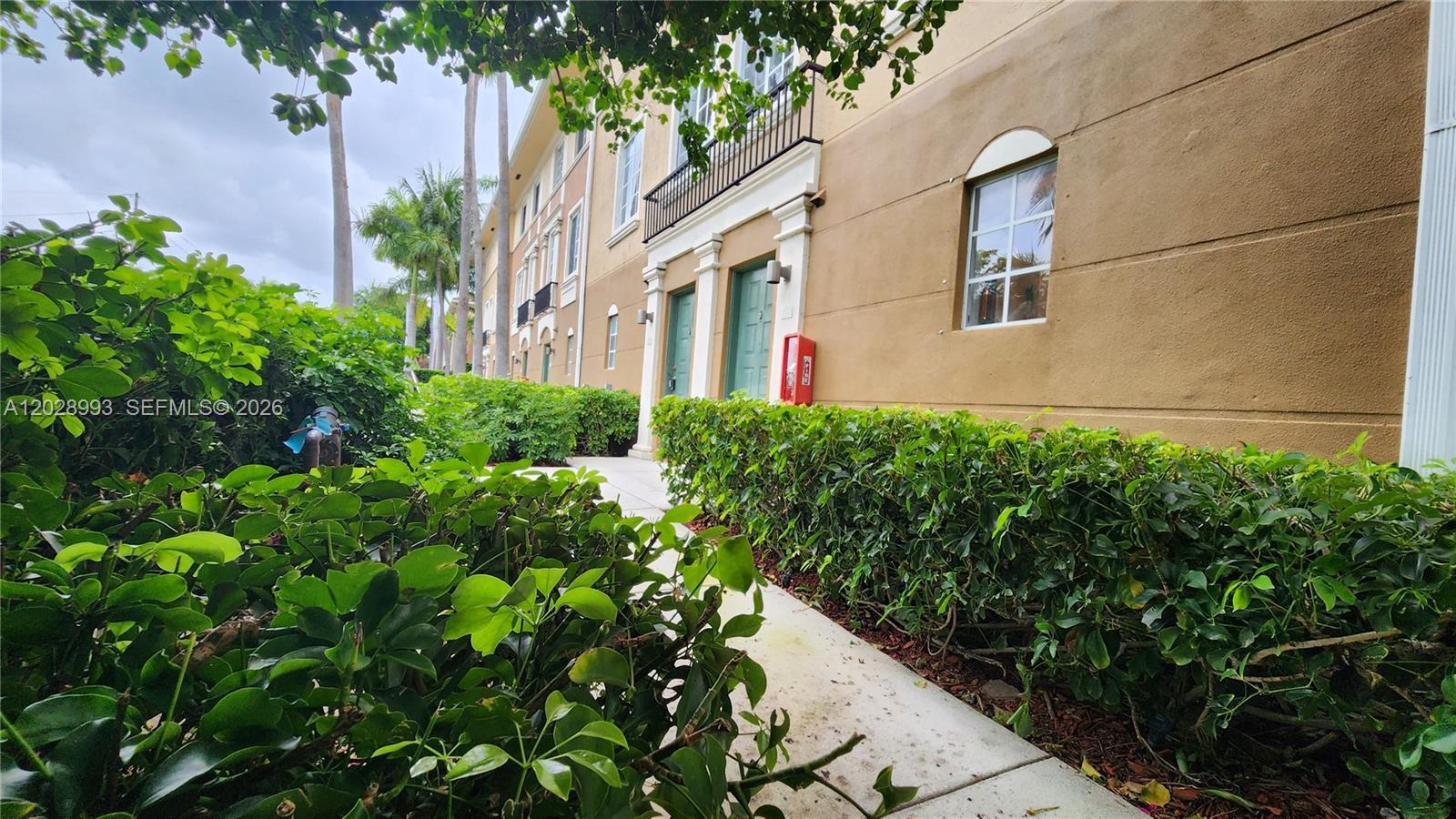 Aventura, FL 33180 photo 3