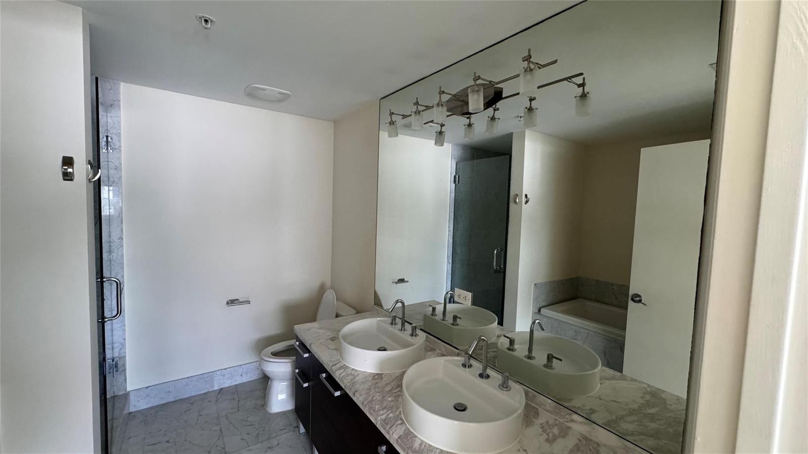253 NE 2nd Street # 3208, Miami FL 33132 photo 3