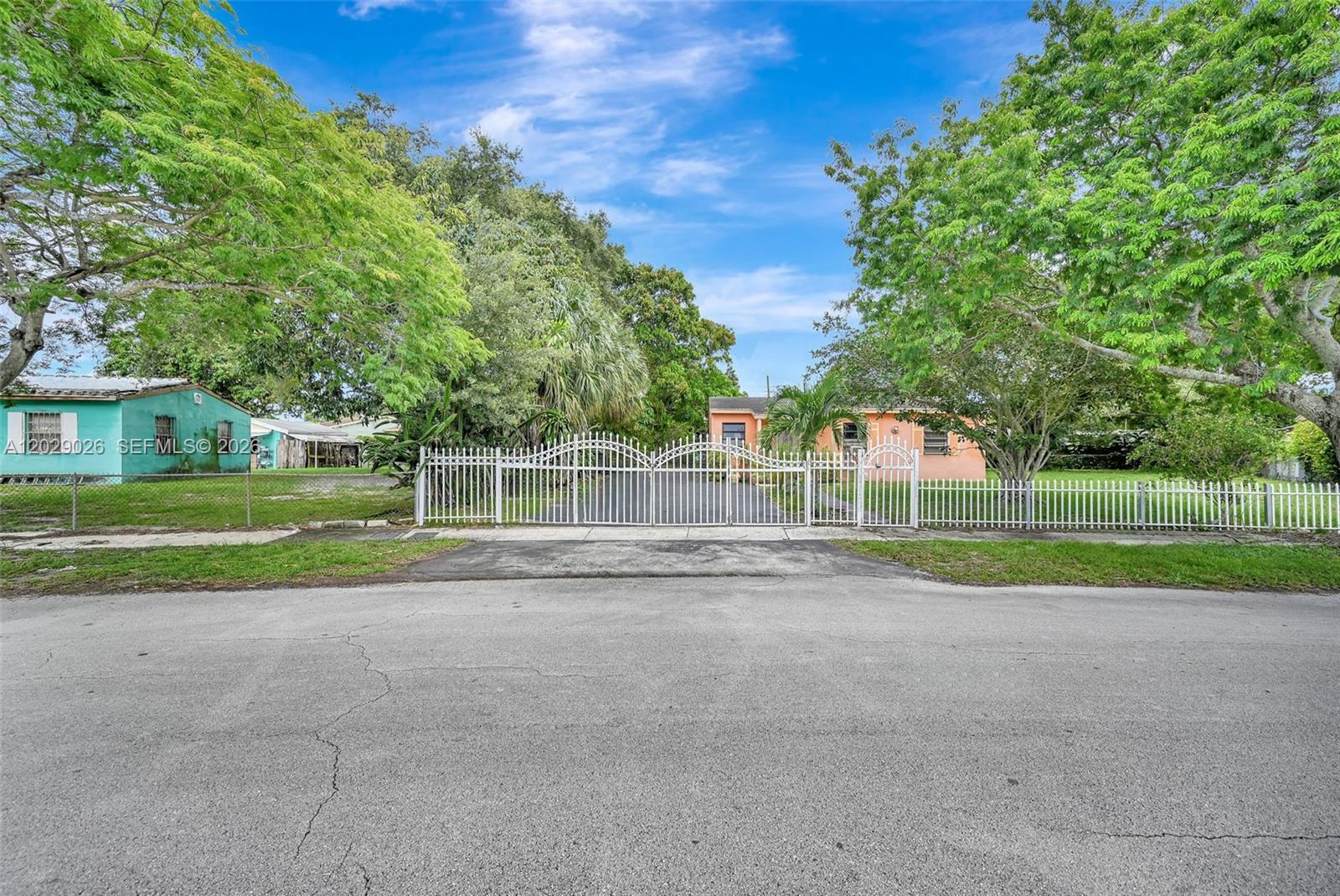 16221 NW 18th Ct, Miami Gardens FL 33054 photo 2