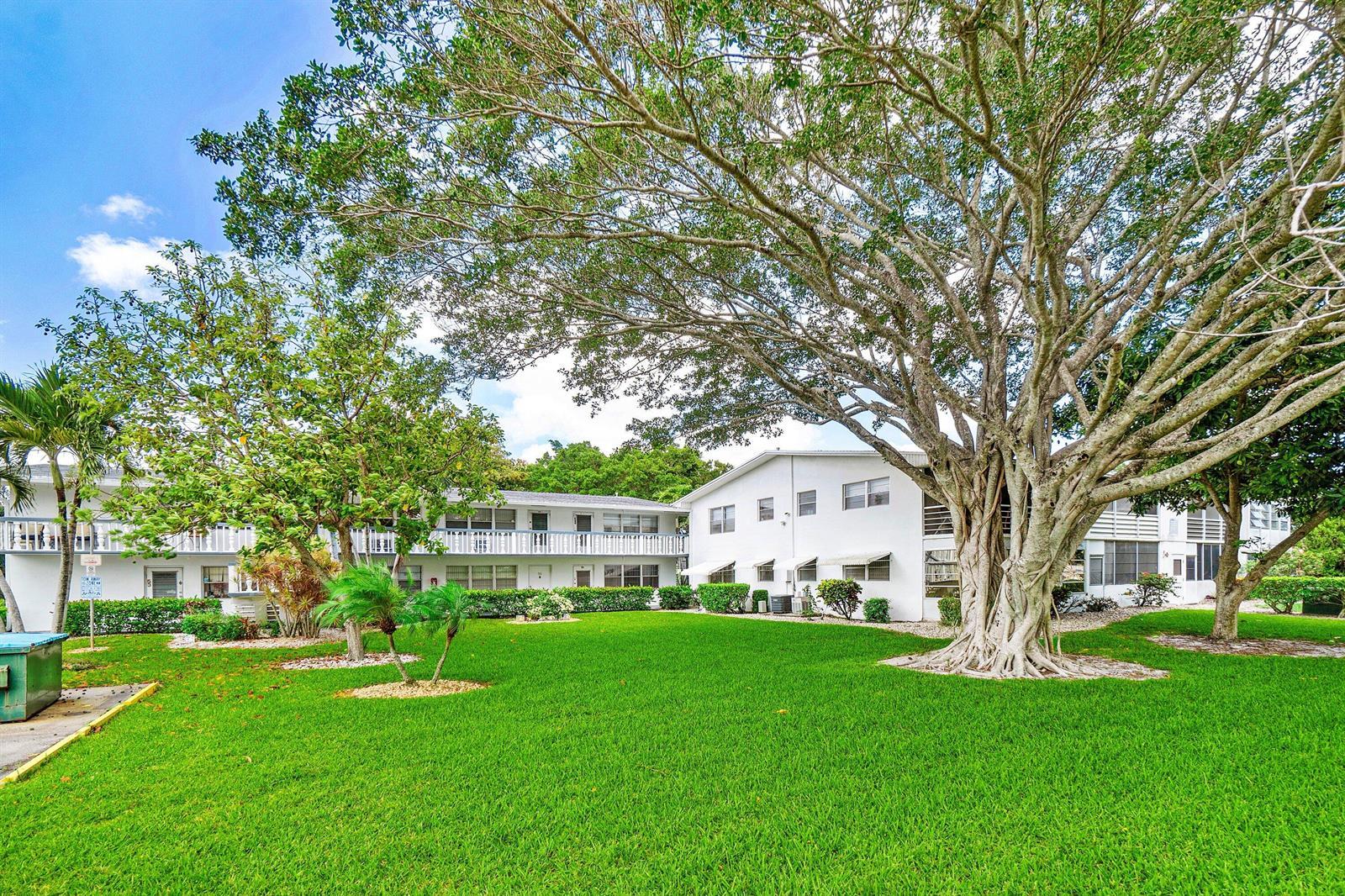 57 Canterbury, West Palm Beach FL 33417 photo 2