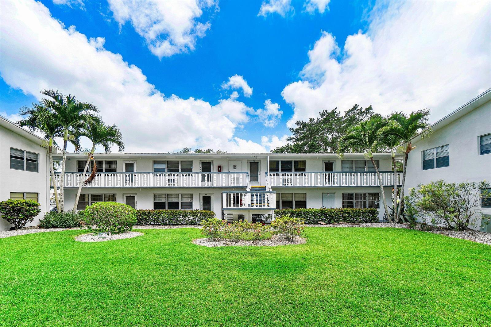 57 Canterbury, West Palm Beach FL 33417 photo 3