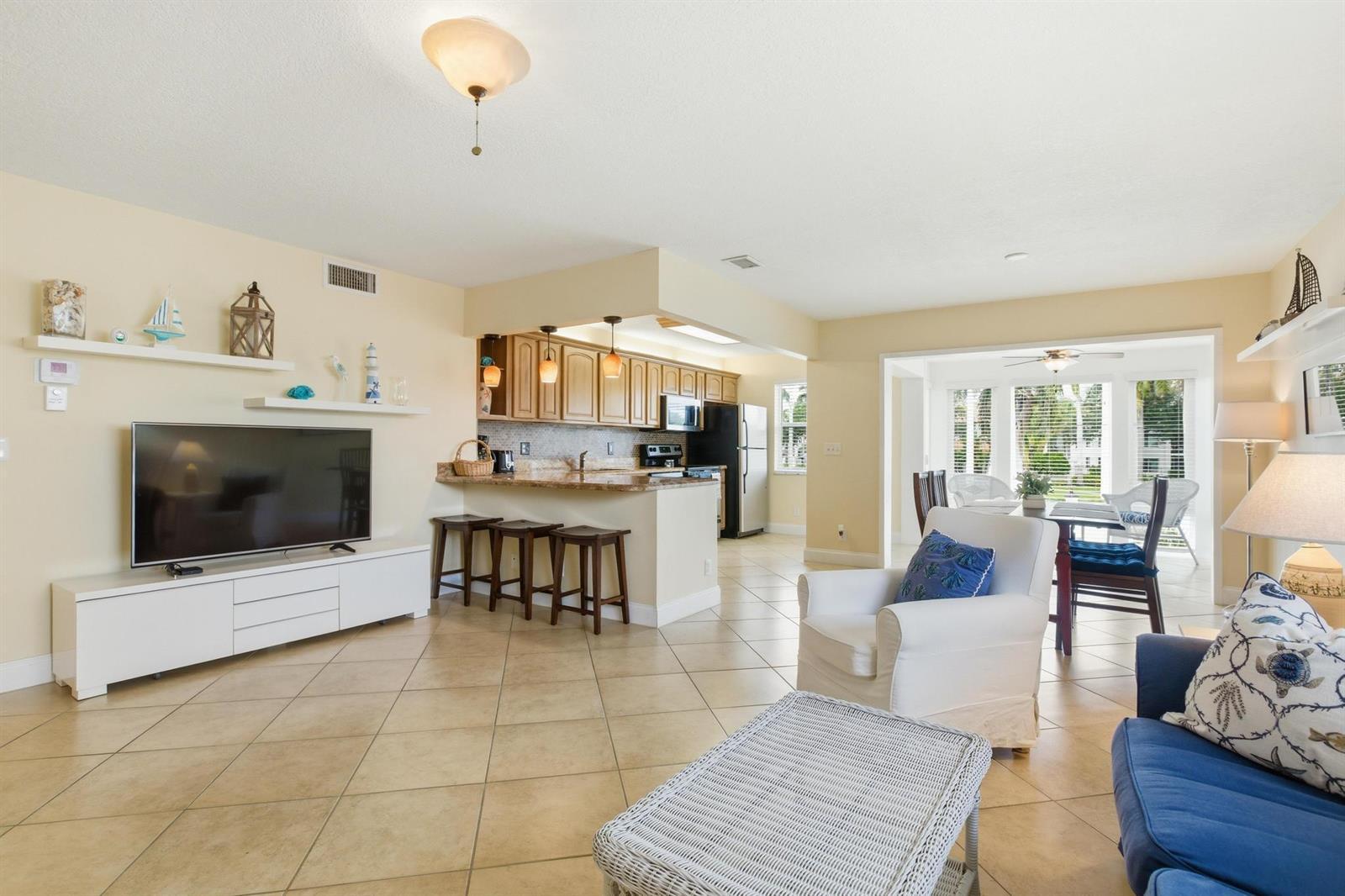 34 Colonial Club Drive # 204, Boynton Beach FL 33435