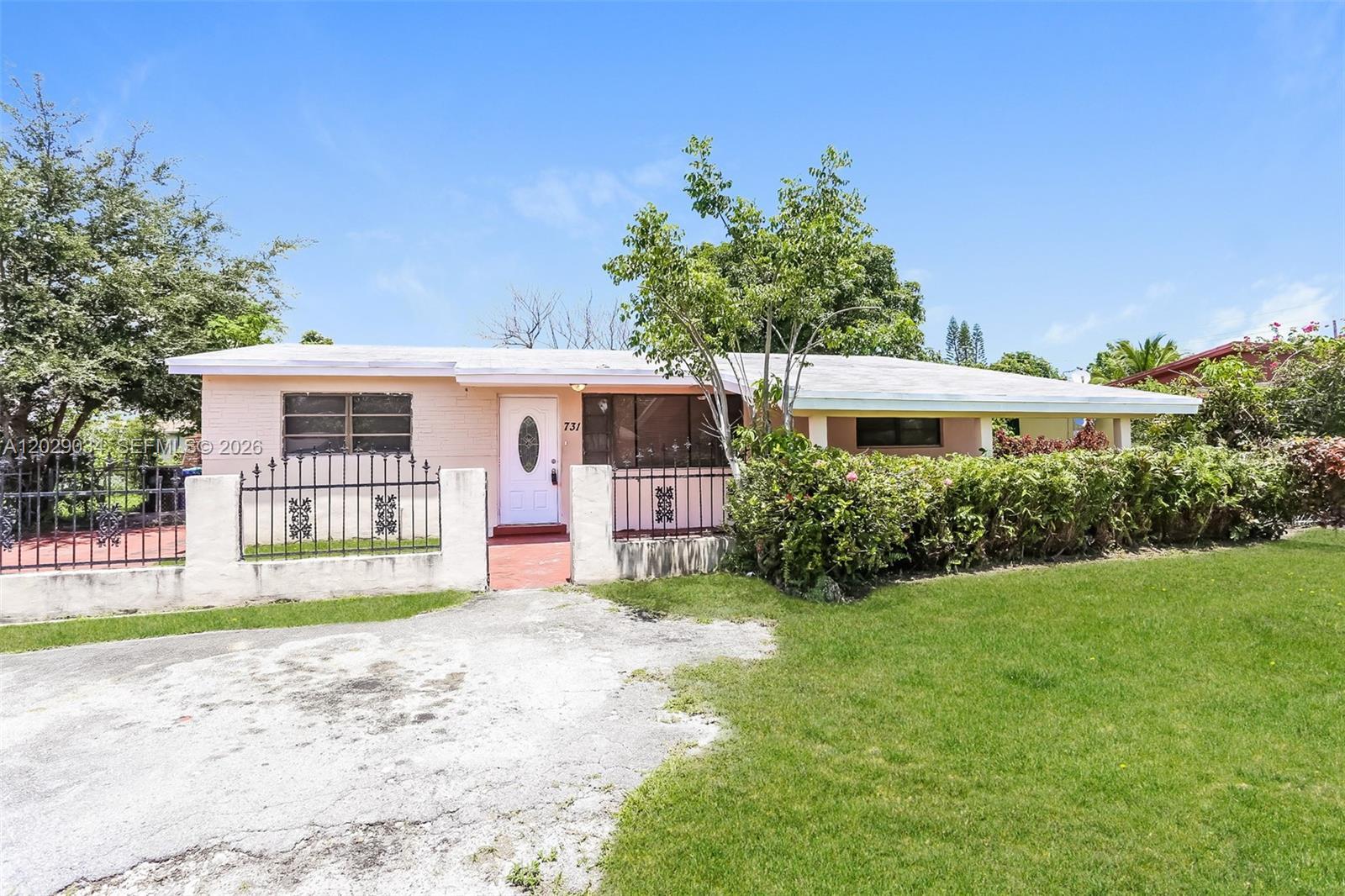 731 NW 175th Dr, Miami Gardens FL 33169 photo 2