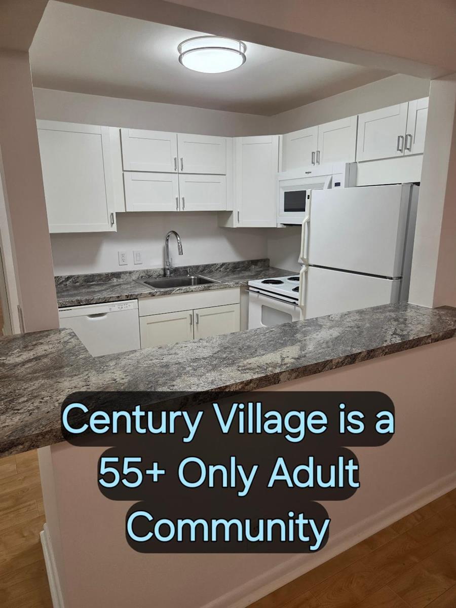 50 Canterbury B, West Palm Beach FL 33417