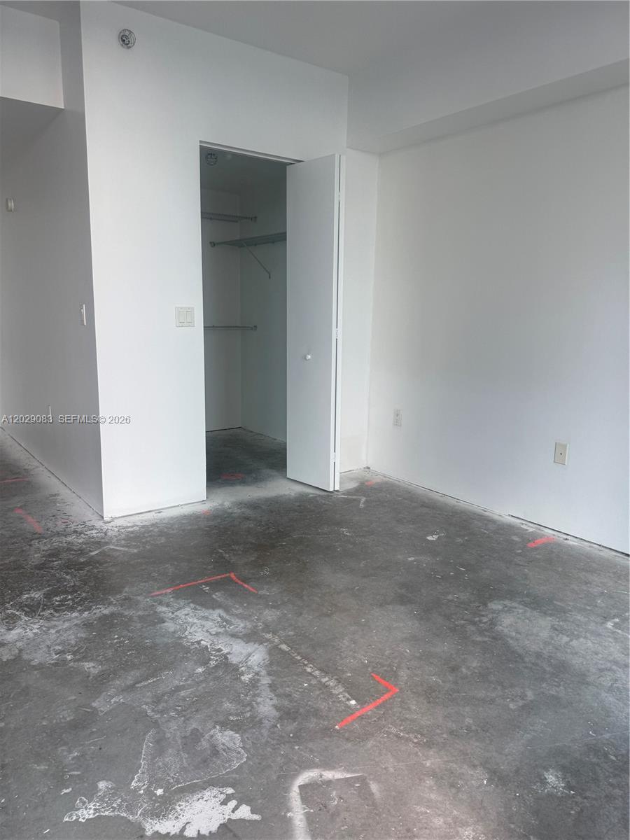 185 SW 7th St # 3900, Miami FL 33130 photo 4