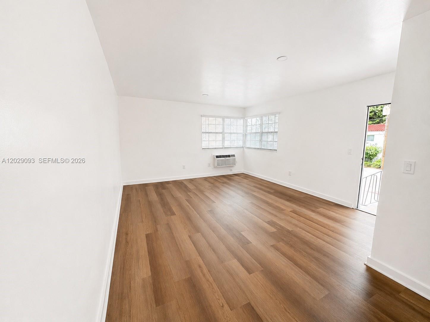 500 13th St # 15, Miami Beach FL 33139 photo 2