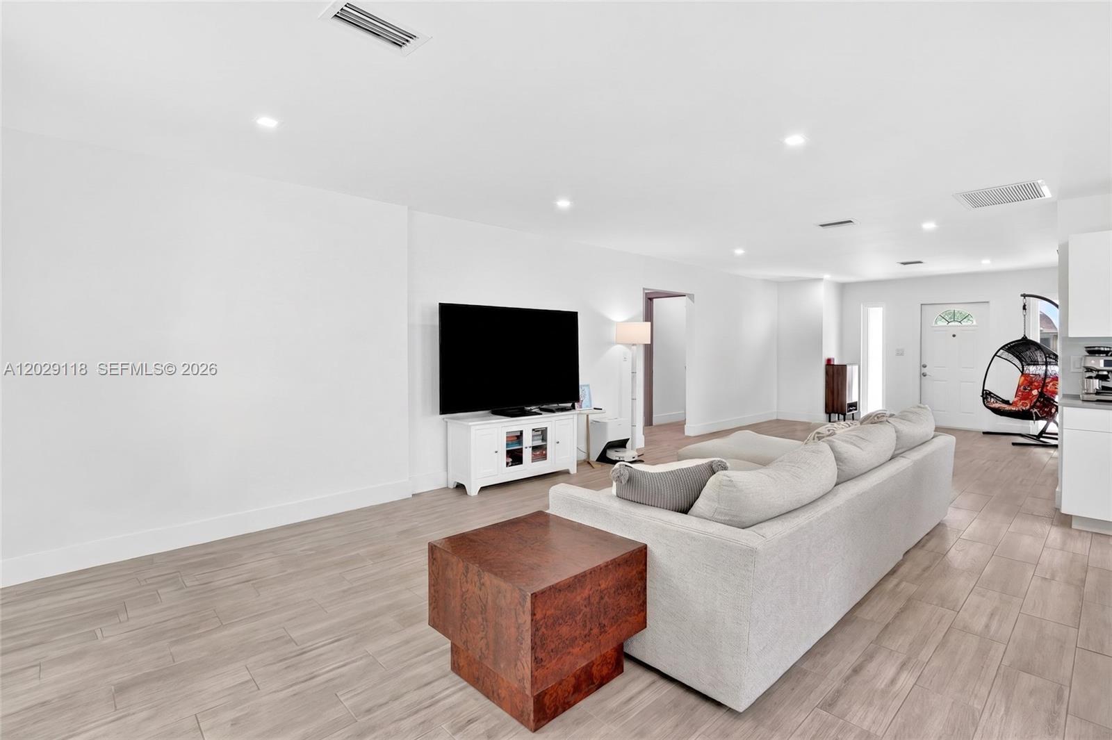 809 Milan Ave., Coral Gables FL 33134 photo 5