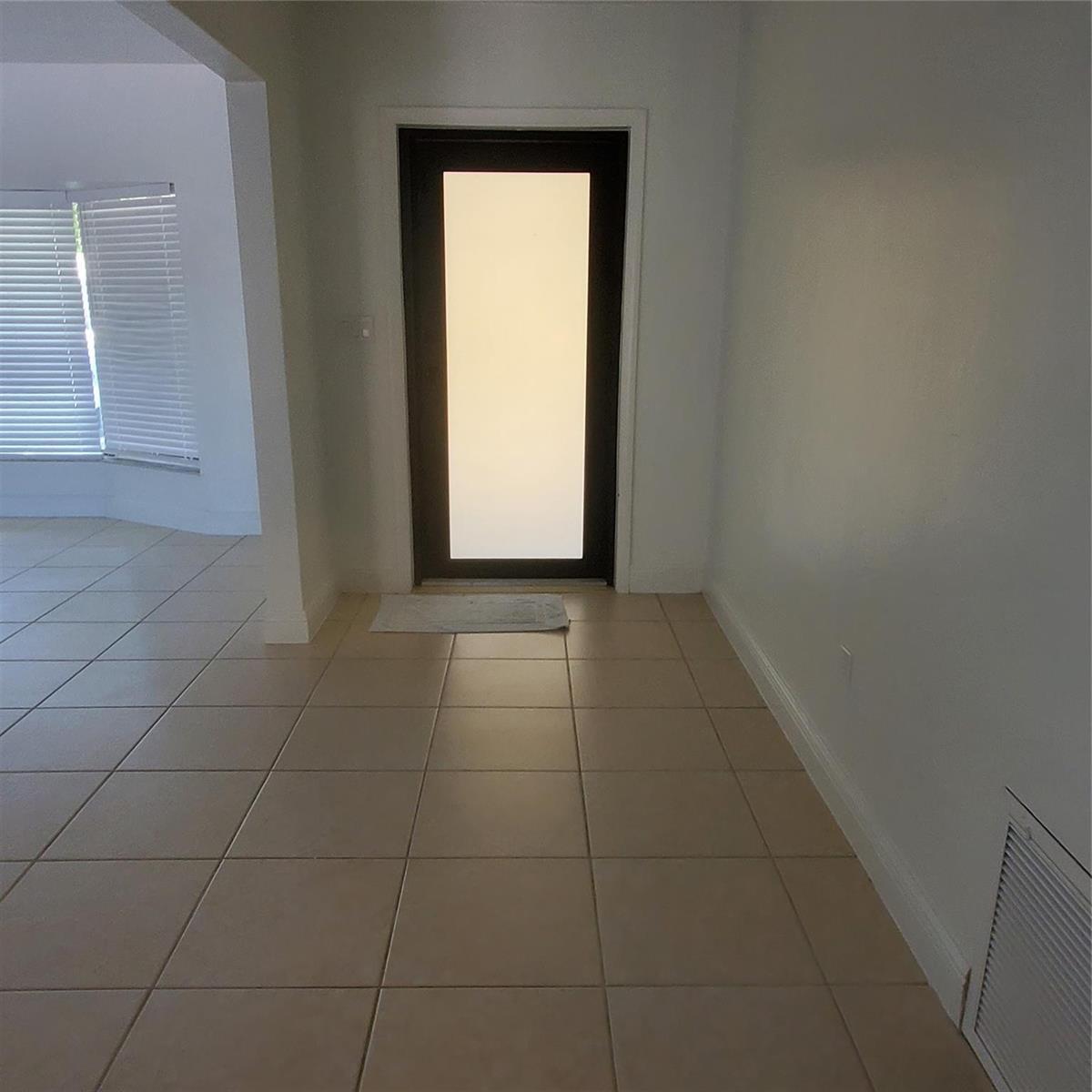 1421 NW 114th Avenue, Pembroke Pines FL 33026 photo 3