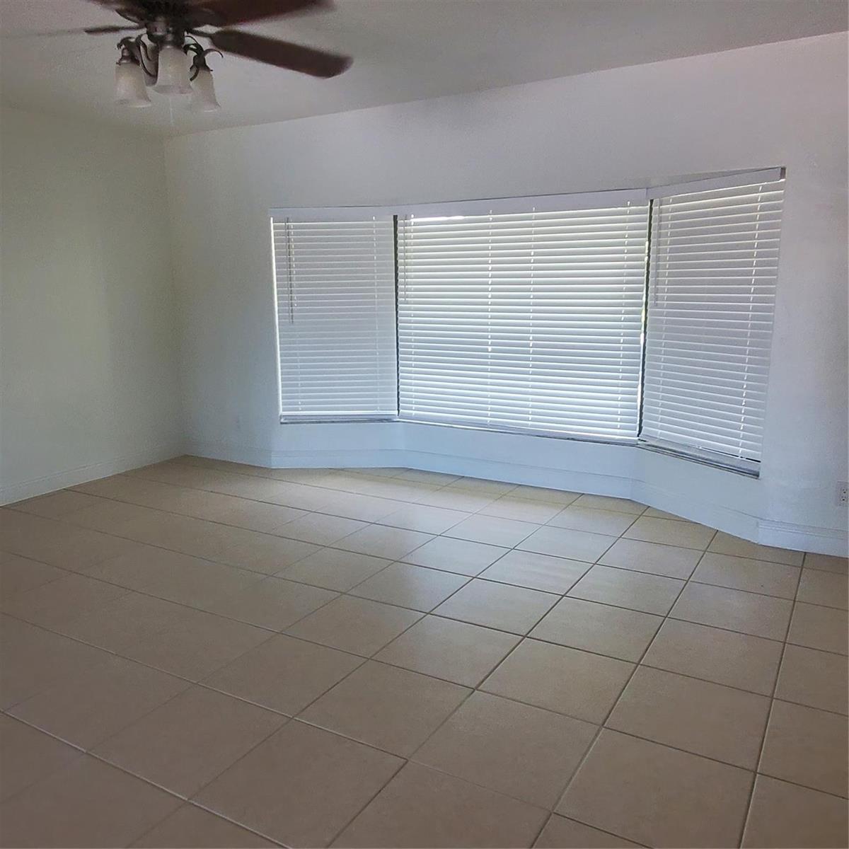 1421 NW 114th Avenue, Pembroke Pines FL 33026 photo 4