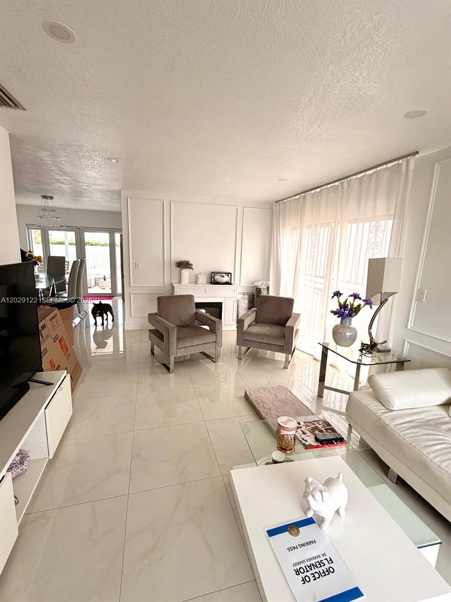 13336 NW 5th Ter, Miami FL 33182 photo 2