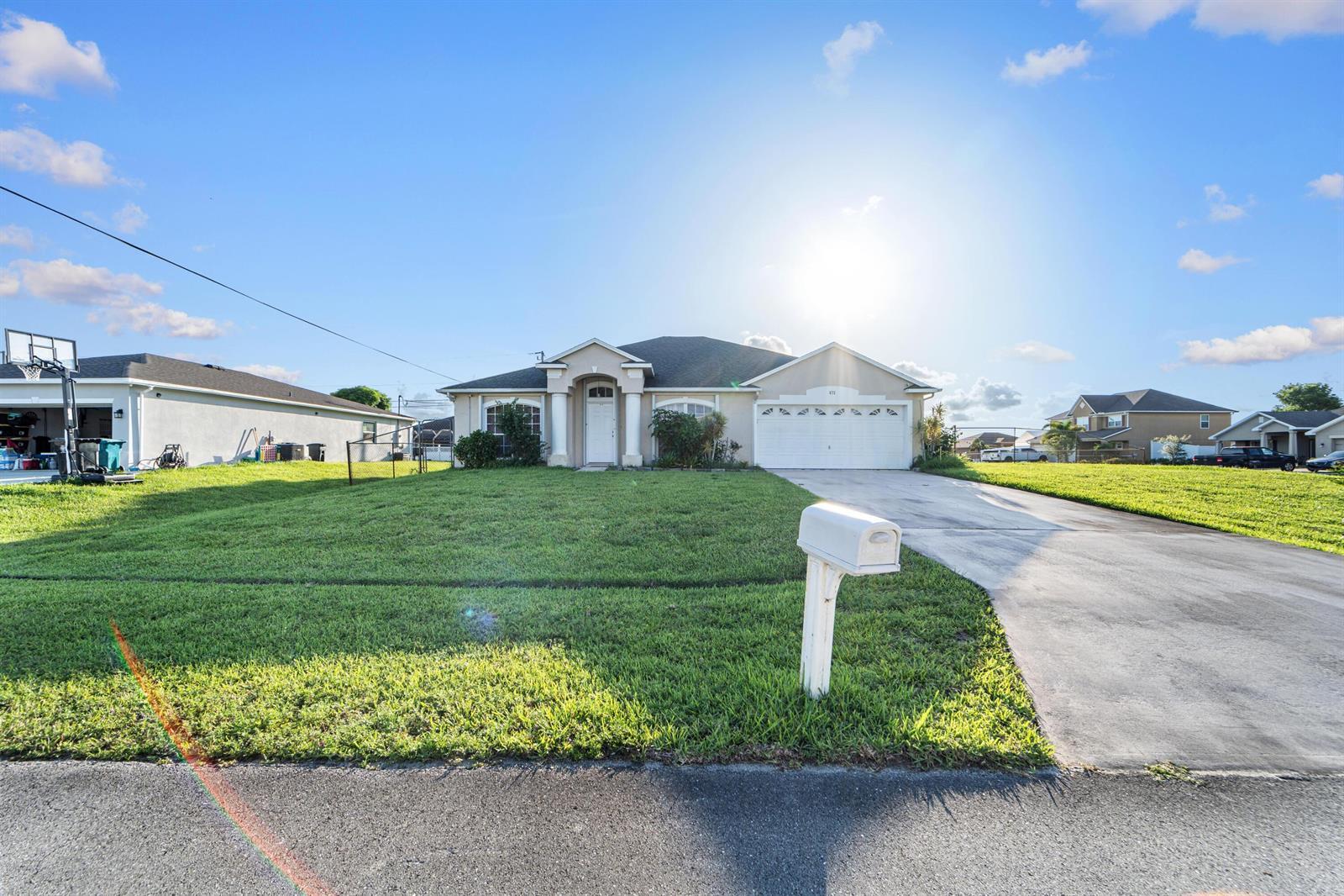 672 SW Kayak Avenue, Port St. Lucie FL 34953