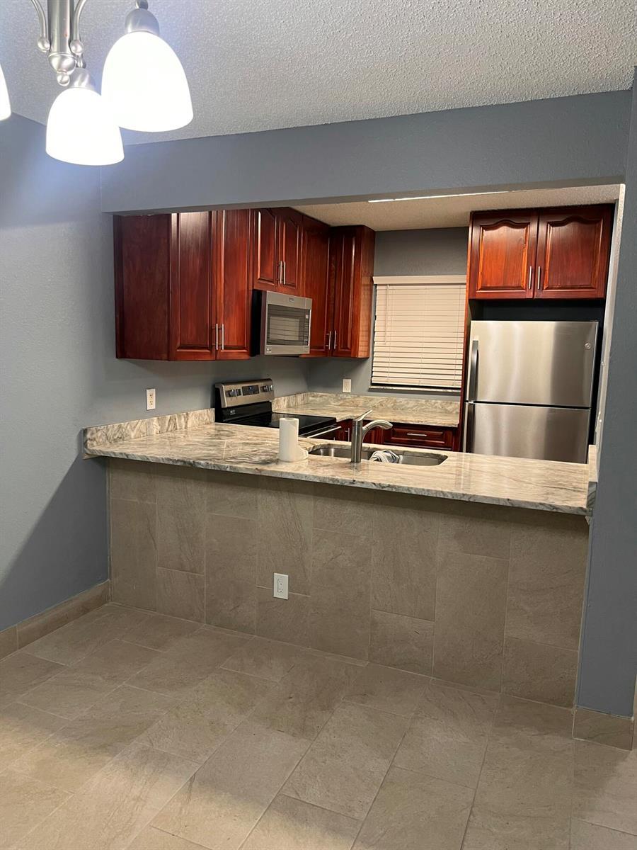 1661 E Balfour Point Drive, West Palm Beach FL 33411