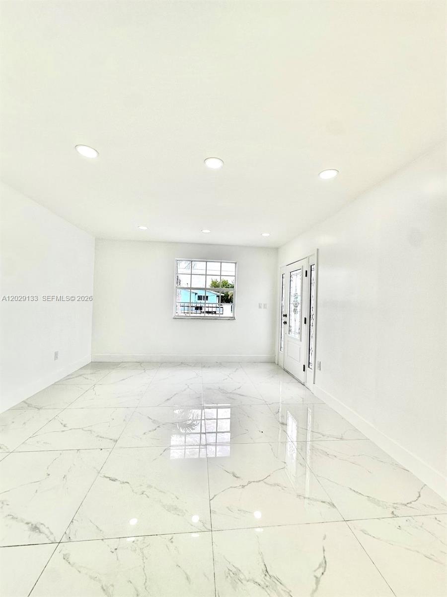 Hialeah, FL 33013 photo 3