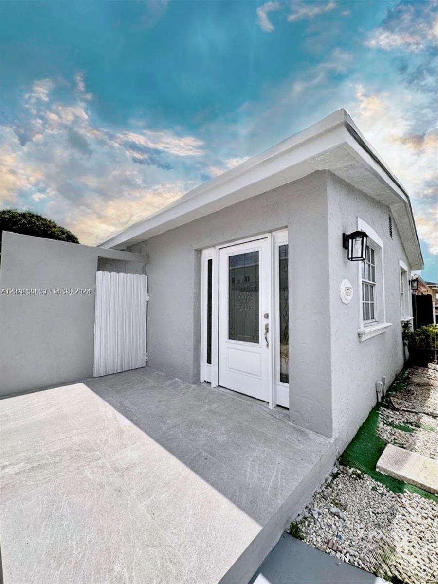Hialeah, FL 33013
