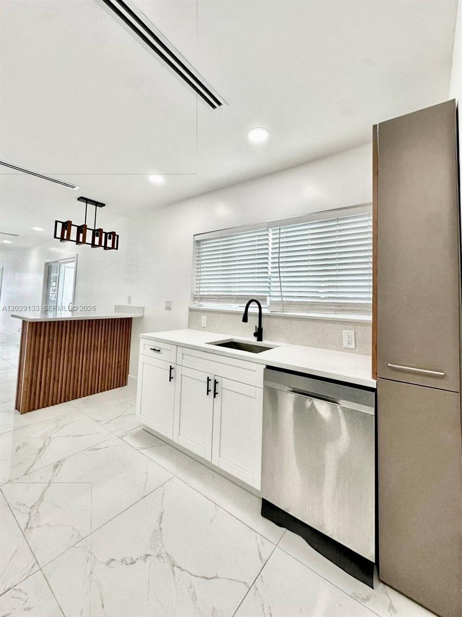 Hialeah, FL 33013 photo 5