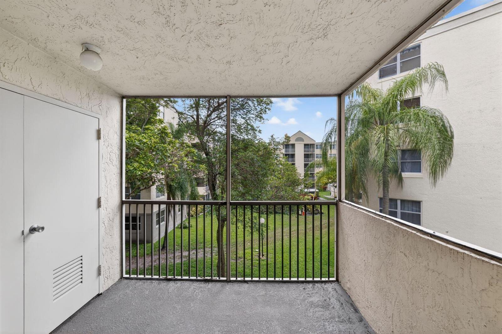 8363 Lake Drive # 308, Doral FL 33166 photo 5