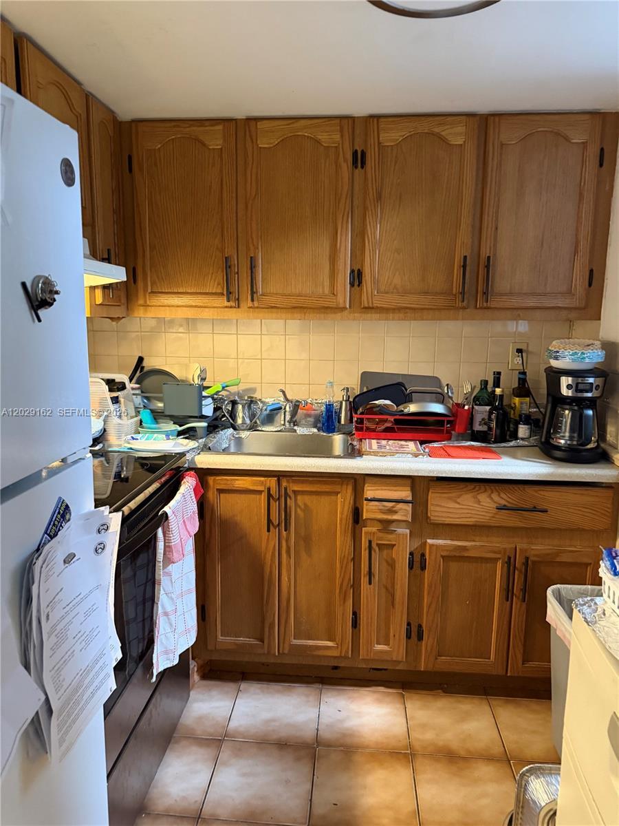 200 177th Dr # 107, Sunny Isles Beach FL 33160 photo 4