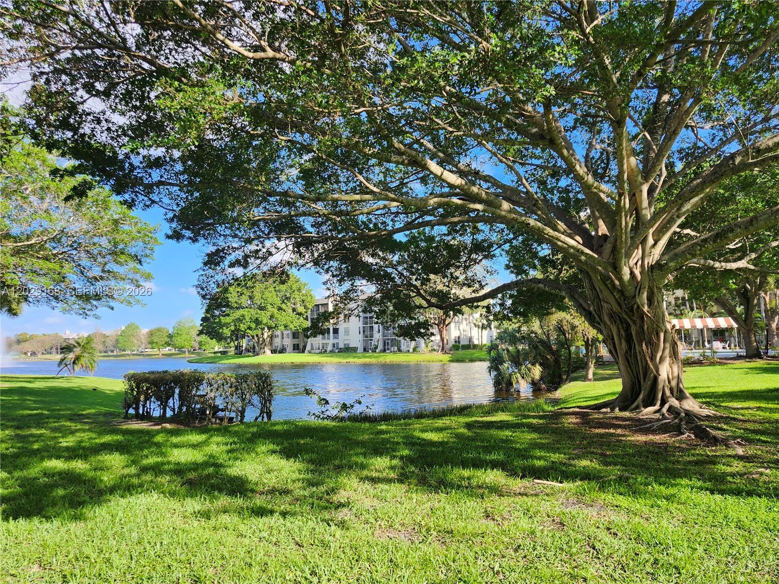 9410 Poinciana Pl # 101, Davie FL 33324