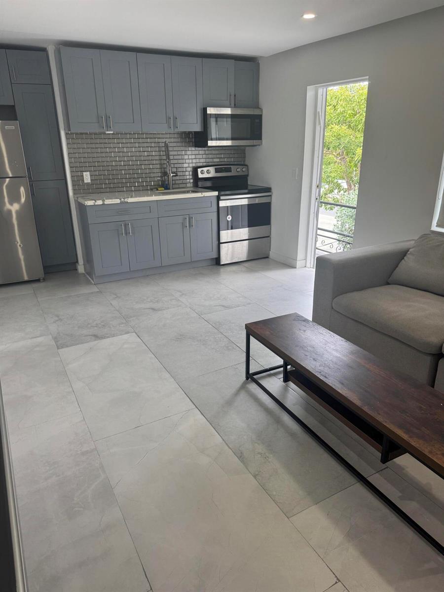 2201 Greene Street # 5, Hollywood FL 33020 photo 2