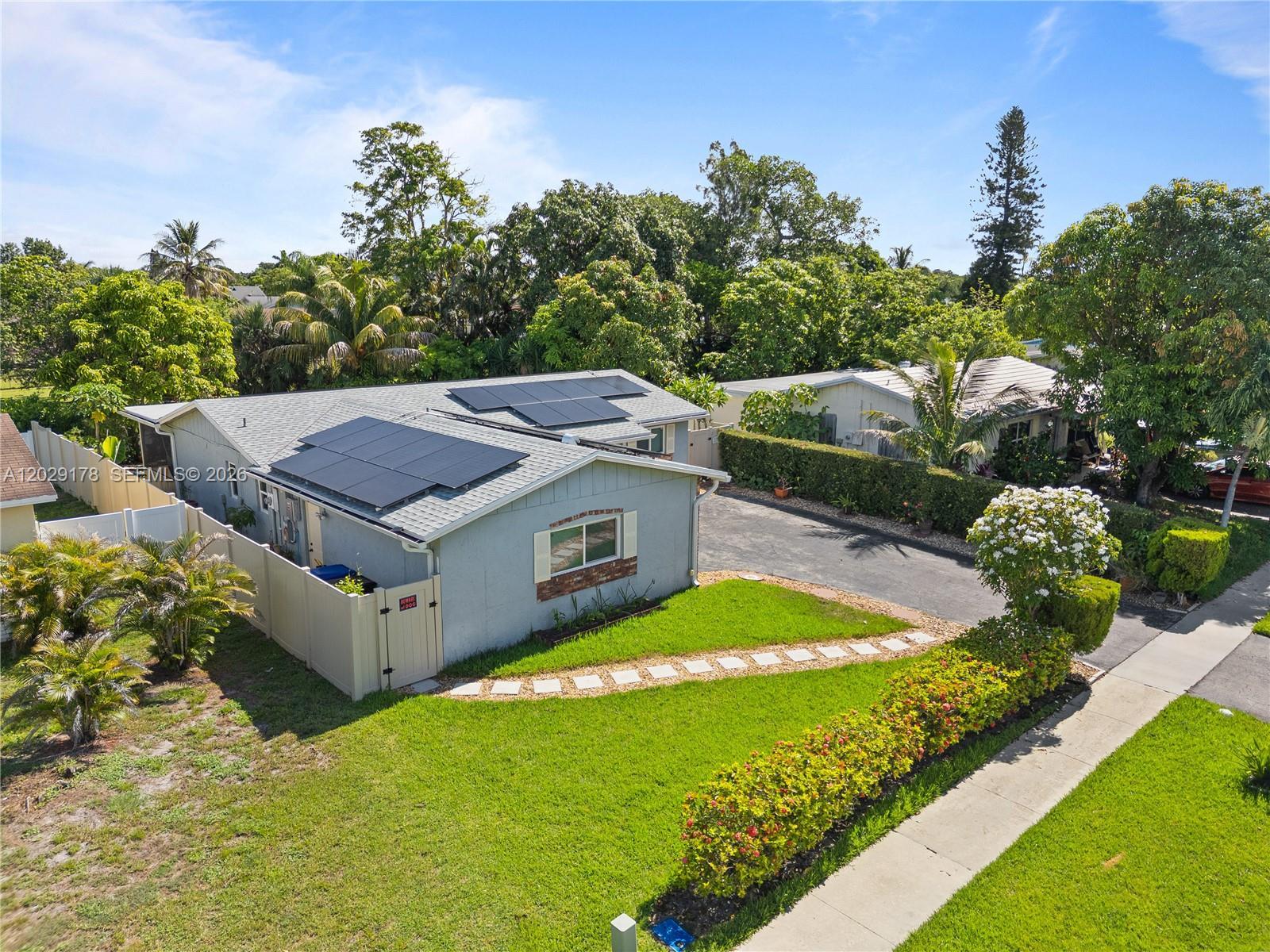 7715 SW 9th St, North Lauderdale FL 33068 photo 2