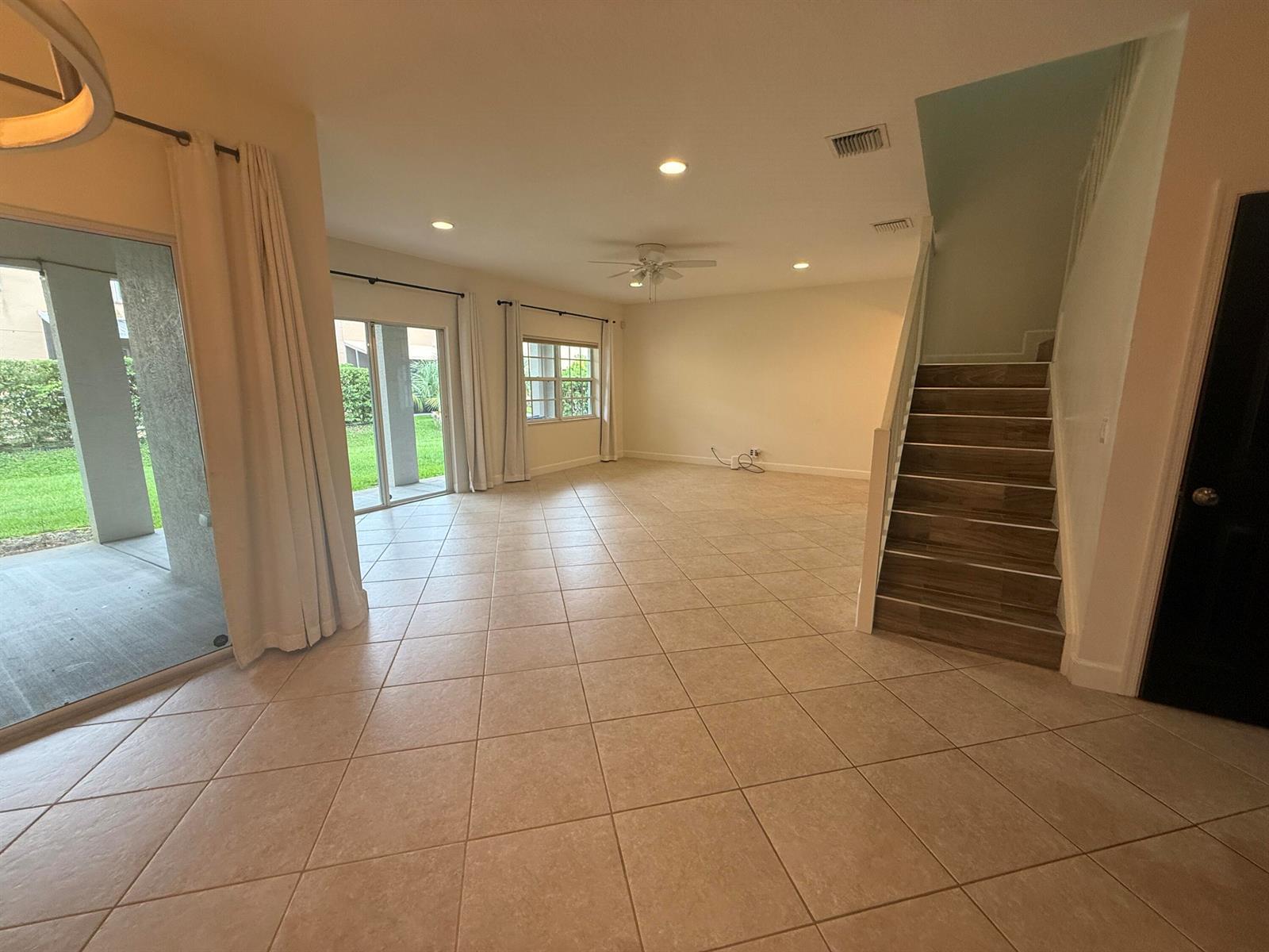 114 Owl Pointe Circle, Jupiter FL 33458 photo 4