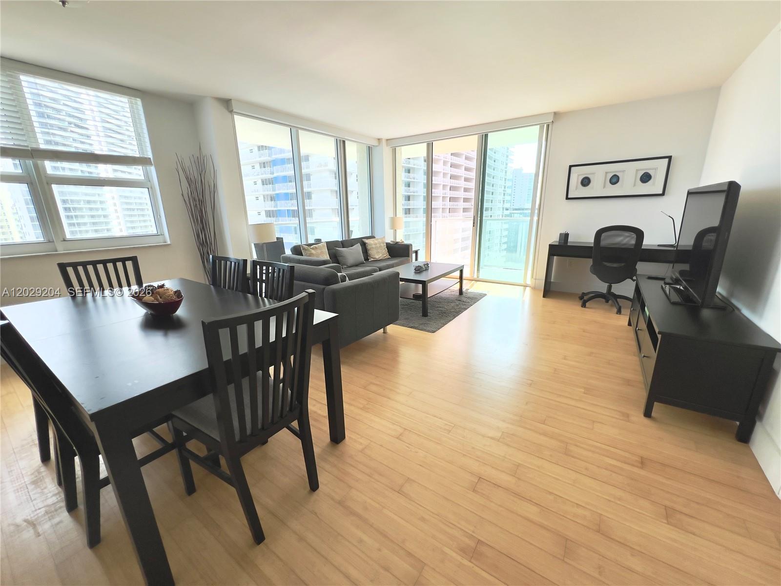 1155 Brickell Bay Dr # 2701, Miami FL 33131 photo 2