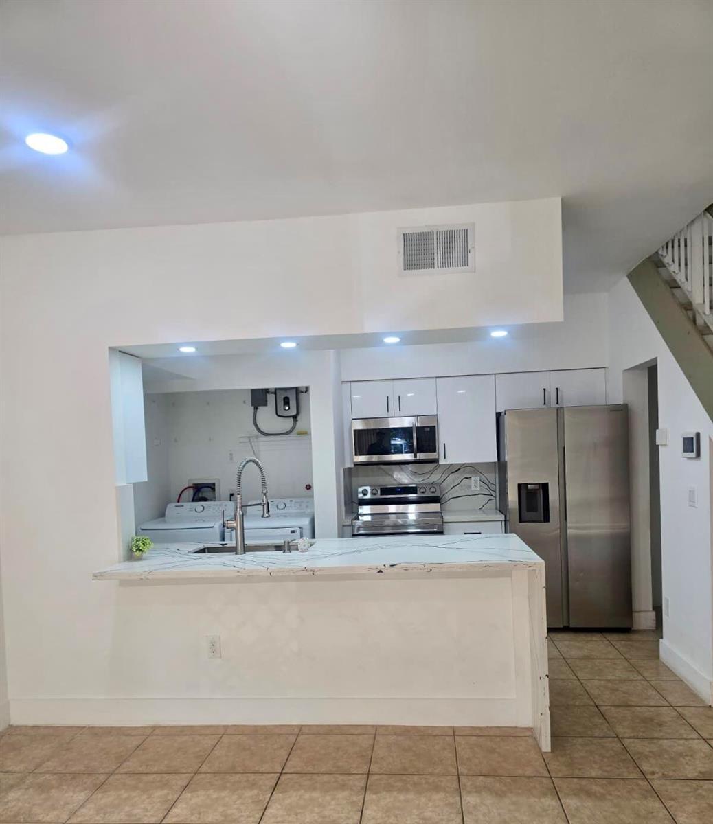 18338 NW 68th Avenue # B, Hialeah FL 33015