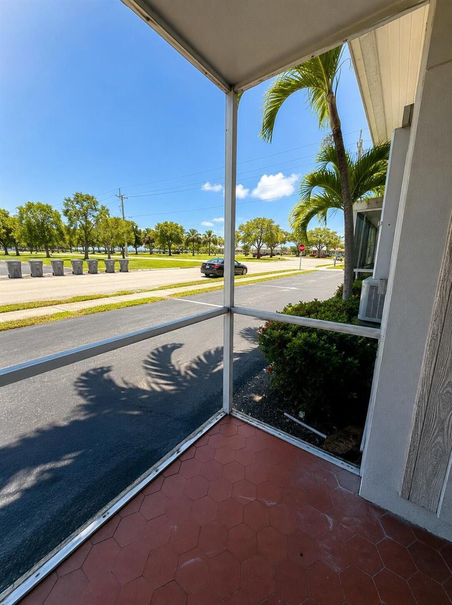 510 Lake Shore Drive # 3, West Palm Beach FL 33403 photo 2