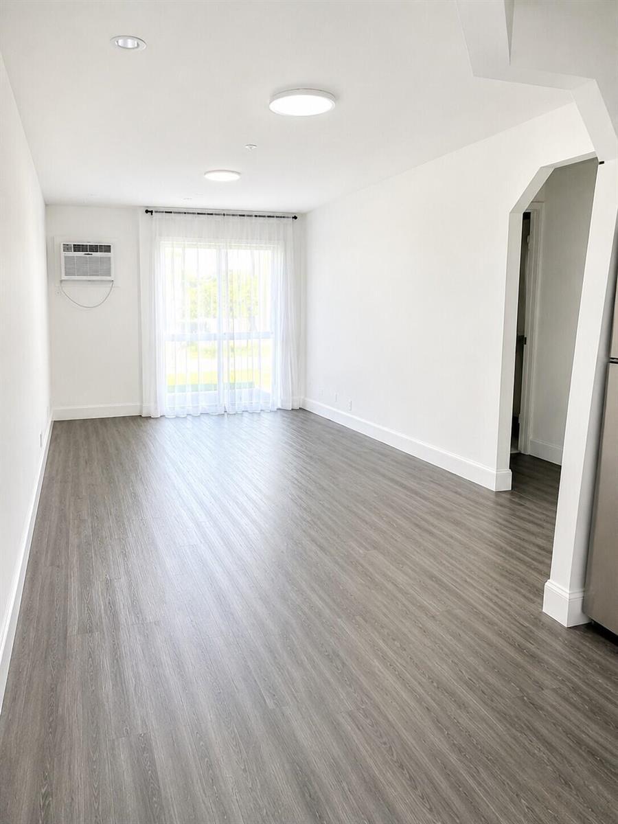 510 Lake Shore Drive # 3, West Palm Beach FL 33403 photo 3