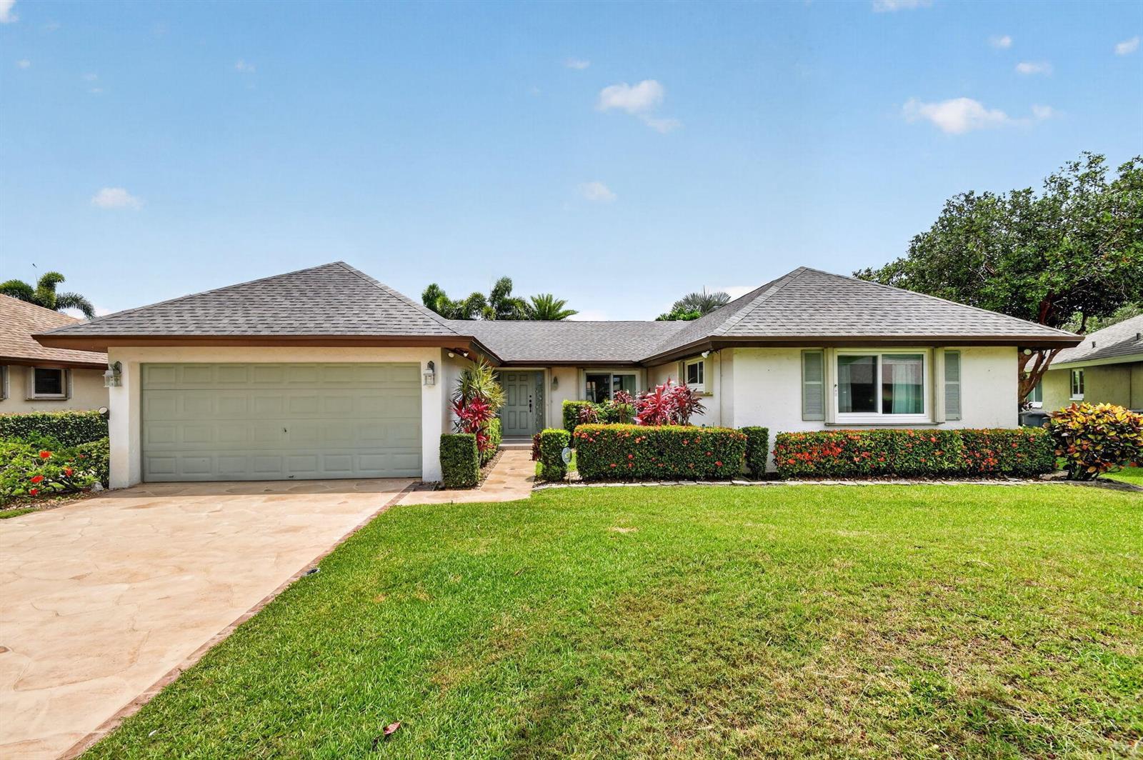 10460 Greentrail Drive N, Boynton Beach FL 33436