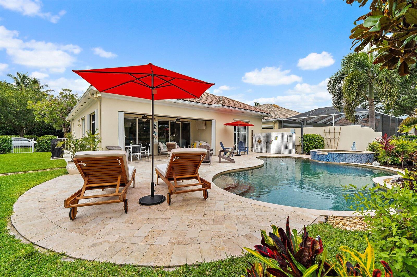 102 Euphrates Circle, Palm Beach Gardens FL 33410 photo 2