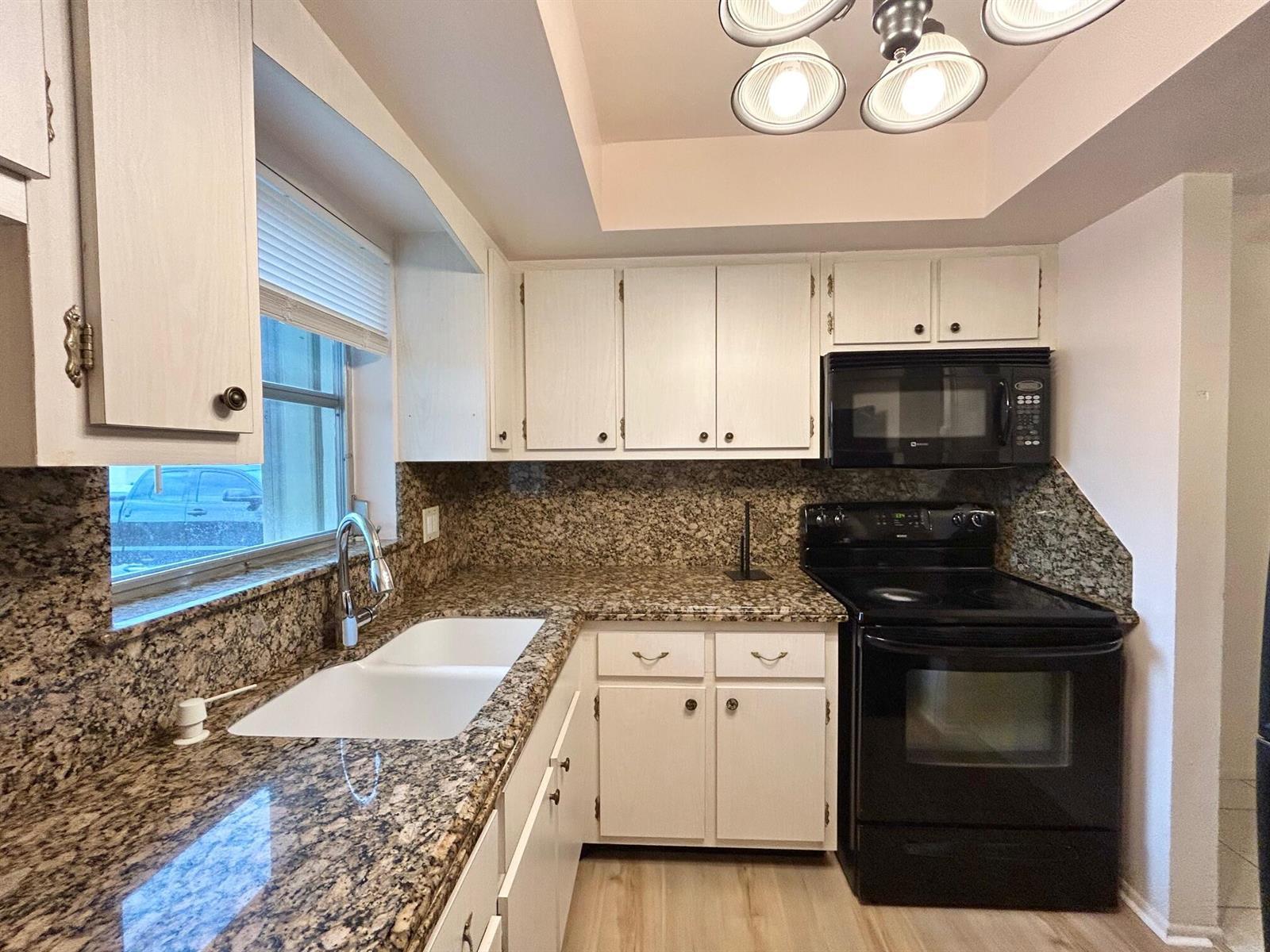 2854 E Ashley Dr Drive E # B, West Palm Beach FL 33415 photo 2