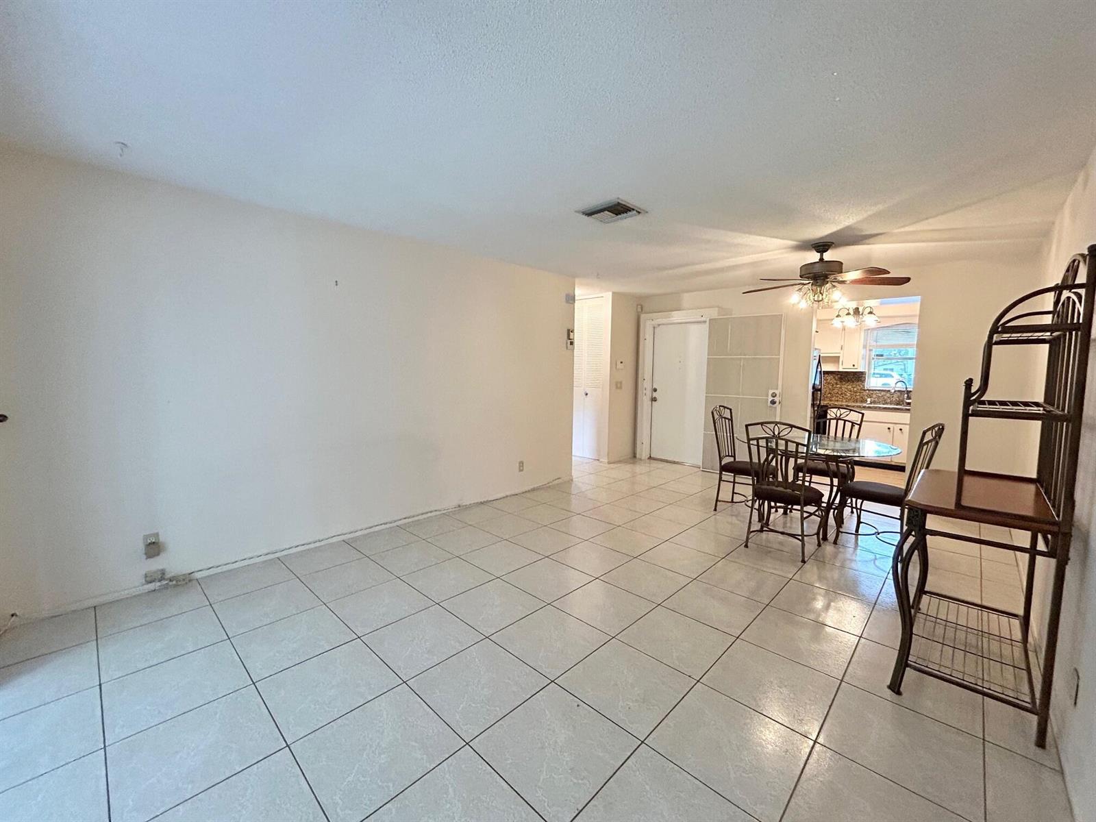 2854 E Ashley Dr Drive E # B, West Palm Beach FL 33415 photo 4